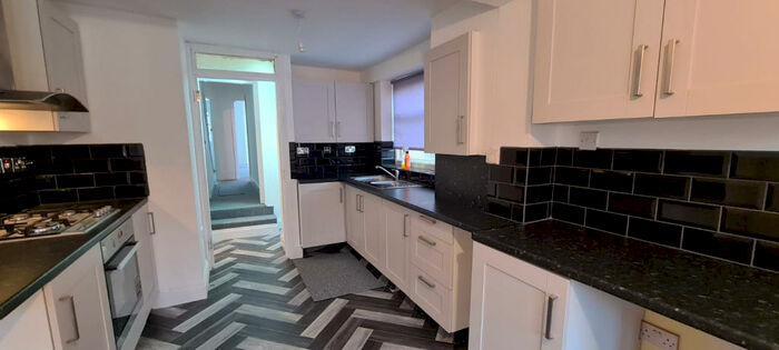 4 Bedroom Terraced House To Rent In Hilda Road, E6