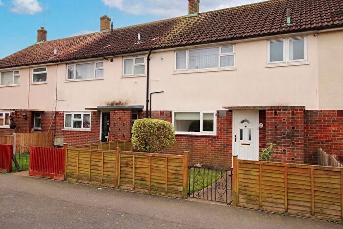 3 Bedroom Terraced House For Sale In Fostall Green, Ashford, TN23