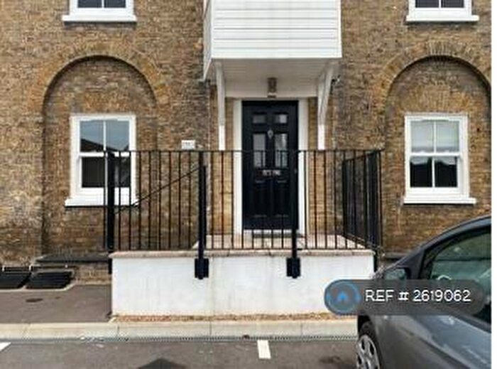 2 Bedroom Flat To Rent In Alpha Cottage, Ware, SG12
