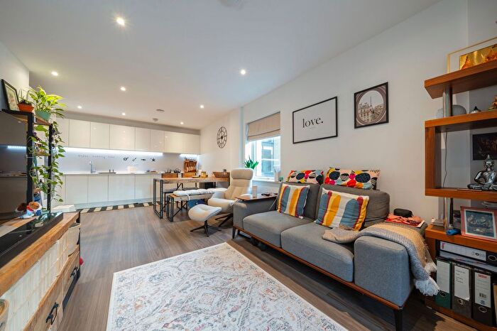 2 Bedroom Flat For Sale In Aldington House, Frazer Nash Close, Isleworth, TW7