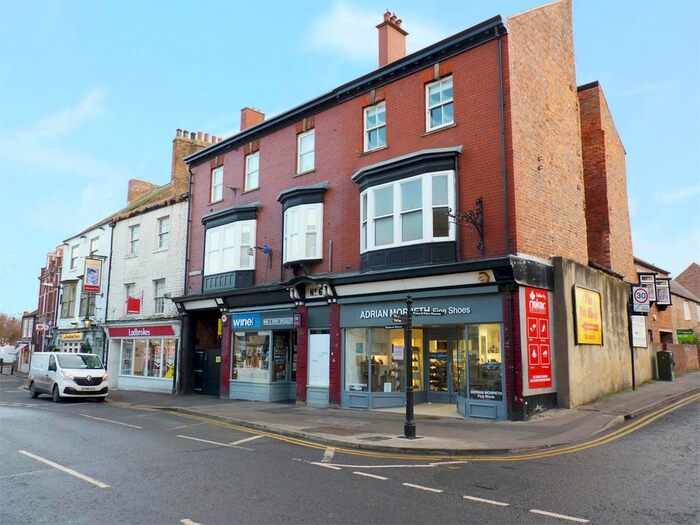 3 Bedroom Flat To Rent In Queen Street, Ripon, HG4