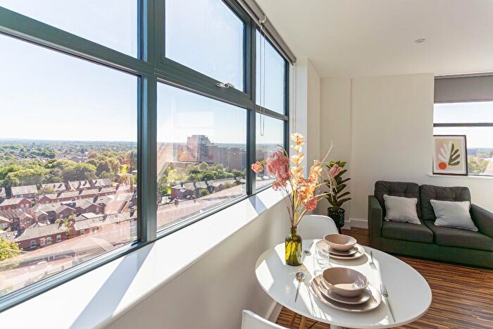 1 Bedroom Apartment To Rent In Chester Road, Manchester, Greater Manchester, M16