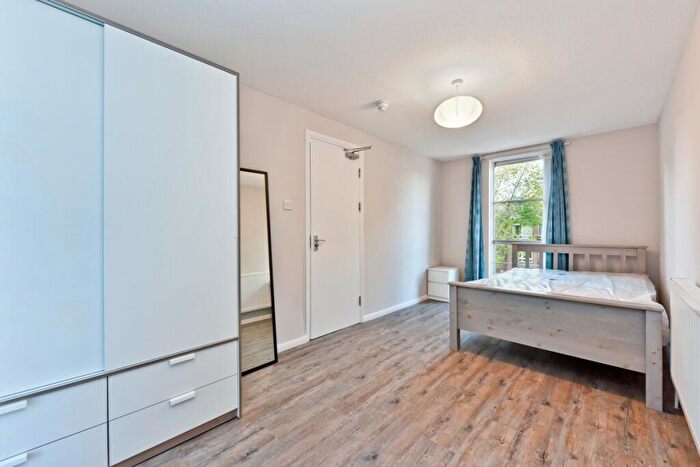 5 Bedroom House To Rent In Nyton Close, Archway, N19