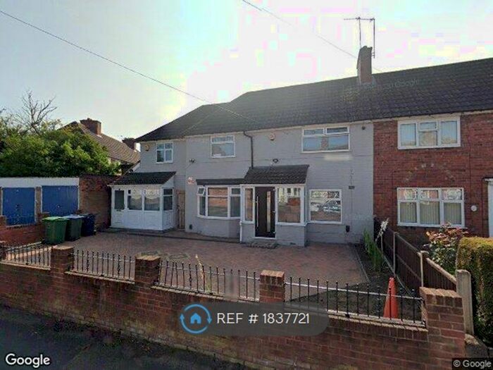 2 Bedroom Flat To Rent In Keir Road, Wednesbury, WS10