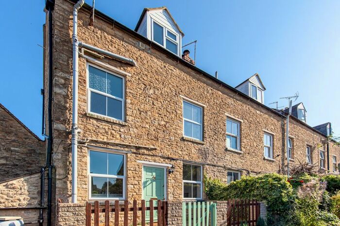 2 Bedroom End Of Terrace House To Rent In Spring Place, Chipping Norton, OX7