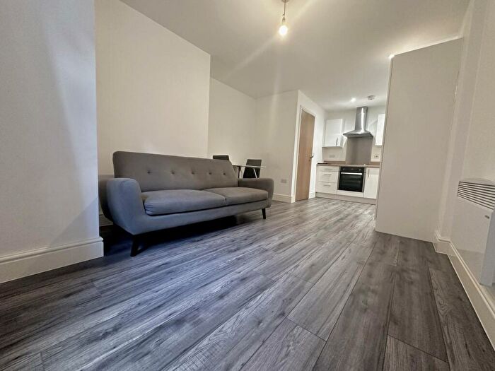 1 Bedroom Apartment To Rent In Queen Street, City Centre, Sheffield, S1
