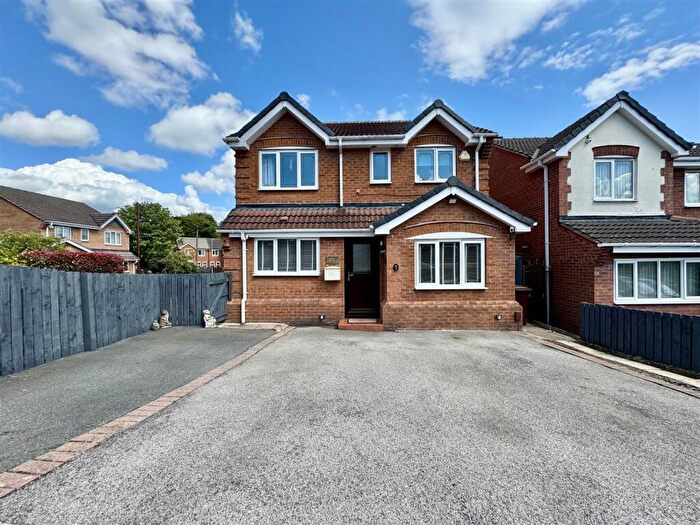 4 Bedroom Detached House For Sale In Robsons Drive, Dalton, Huddersfield, HD5