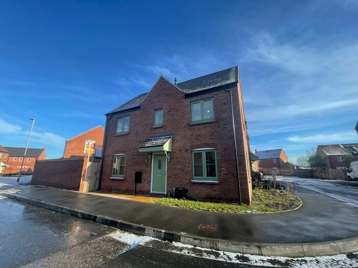 3 Bedroom Semi-Detached House To Rent In Ainger Drive, Alrewas, DE13