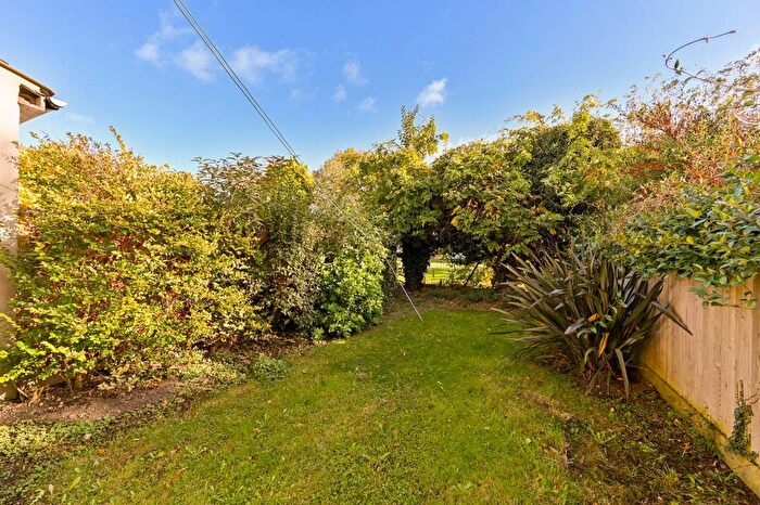 1 Bedroom Flat To Rent In Ivydale Road, Nunhead, London, SE15