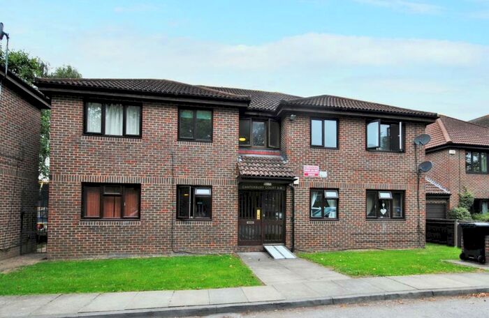 2 Bedroom Flat To Rent In Baring Road Grove Park, SE12