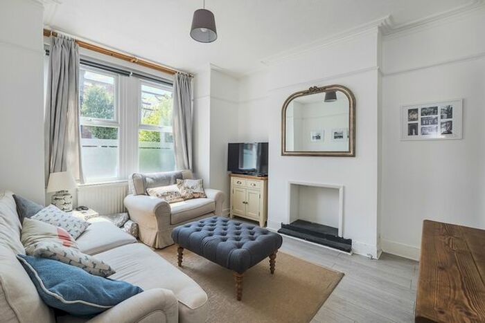 4 Bedroom Terraced House To Rent In Aldren Road, London, SW17