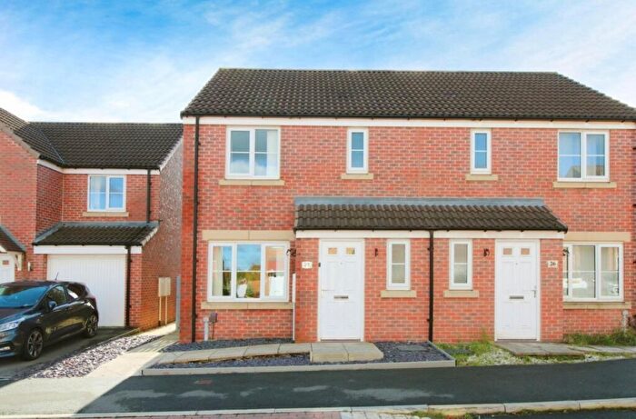 3 Bedroom Semi-Detached House For Sale In Sycamore Drive, Castleford, WF10