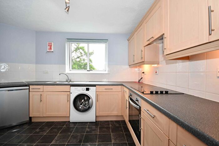 2 Bedroom Flat To Rent In Alltan Place, Culloden, Inverness, IV2