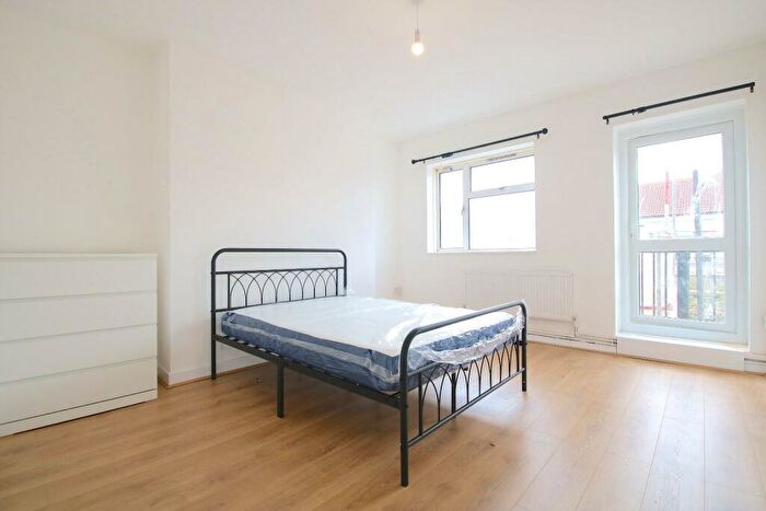 3 Bedroom Flat To Rent In Tarling Street, London, E1
