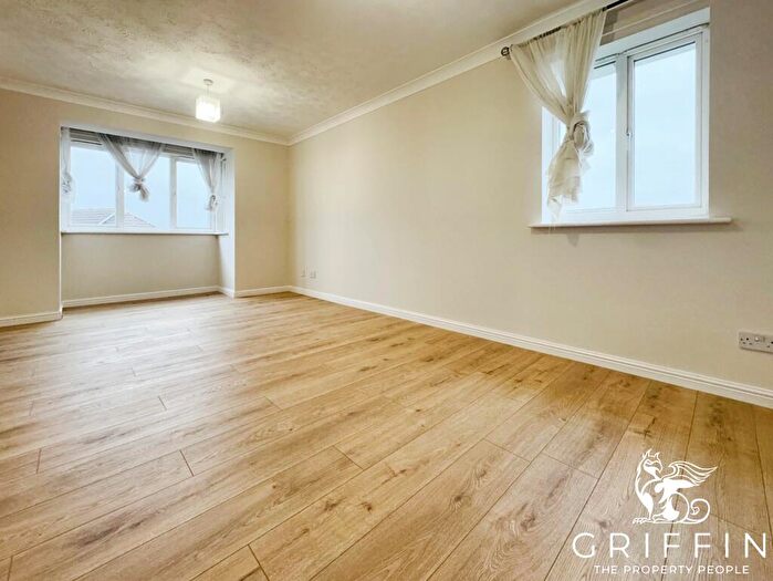 1 Bedroom Flat To Rent In Josling Close, Grays, RM17