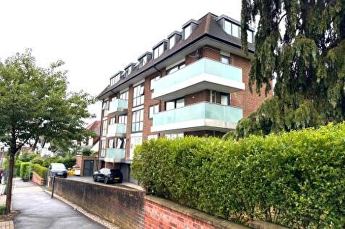 2 Bedroom Flat For Sale In White Lodge, NW11