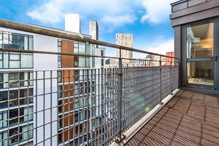 2 Bedroom Apartment To Rent In City Road East, Manchester, Greater Manchester, M15