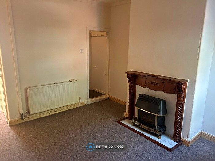 2 Bedroom Semi-Detached House To Rent In Dunstall Road, Wolverhamption, WV6