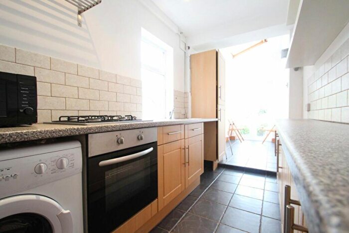 3 Bedroom Terraced House To Rent In Hartopp Road, Leicester, LE2