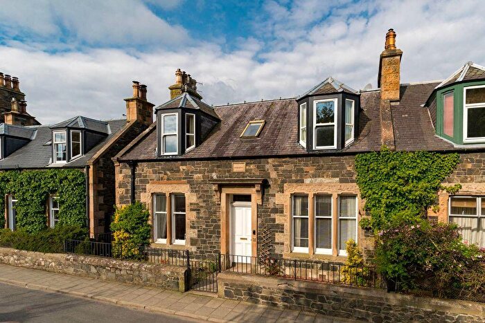 4 Bedroom Semi-Detached House For Sale In Rowanbrae, Northgate, Peebles, EH45