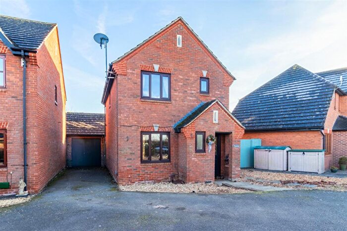 3 Bedroom Detached House For Sale In Aikman Green, Grandborough, Rugby, CV23