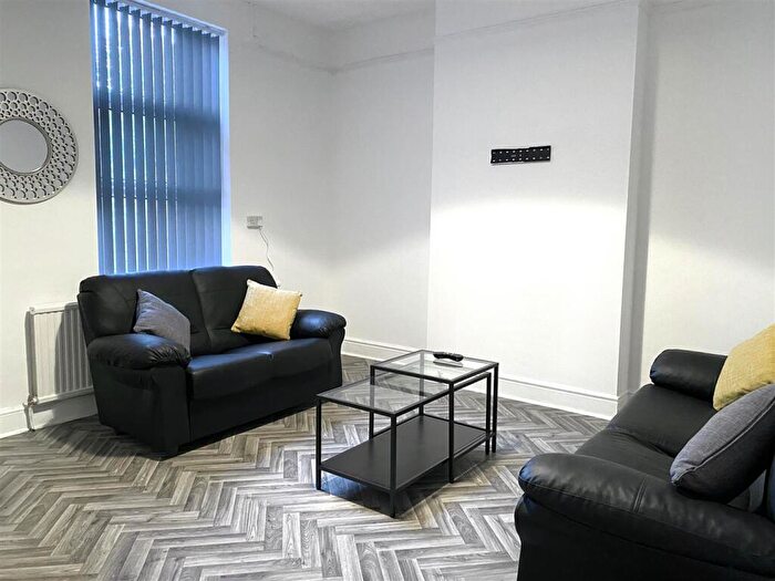 4 Bedroom House To Rent In Sefton Road, Birmingham, B16