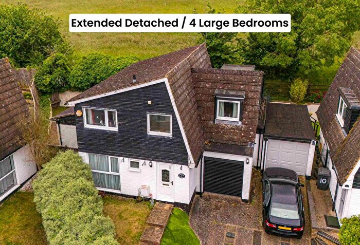 4 Bedroom Detached House For Sale In Wooburn Green, HP10