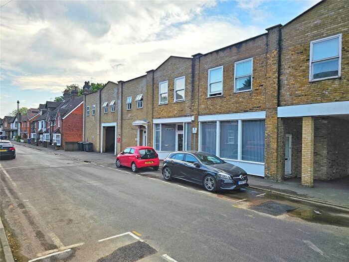 2 Bedroom Flat To Rent In Kings Road, Haslemere, Surrey, GU27