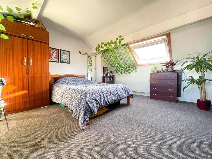 3 Bedroom House To Rent In Hunter Hill Road, Hunters Bar, Sheffield, S11
