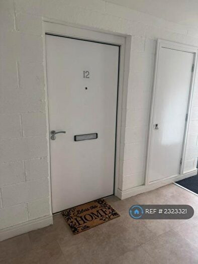 2 Bedroom Flat To Rent In Warren Hill, Hamilton, ML3