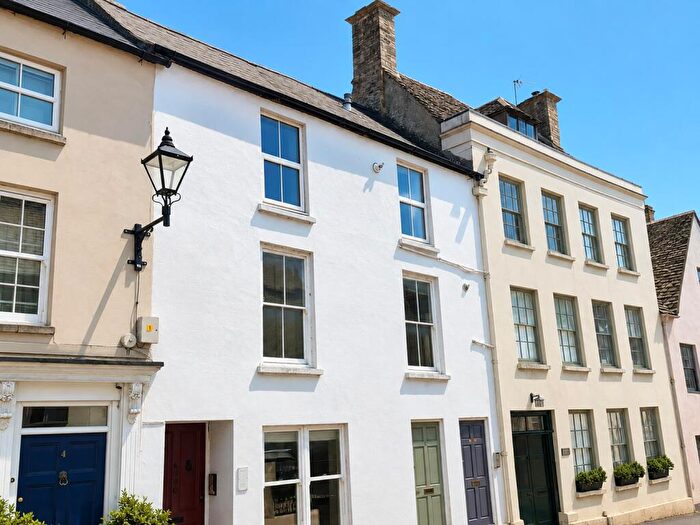 1 Bedroom Apartment To Rent In Silver Street, Tetbury, Gloucestershire, GL8