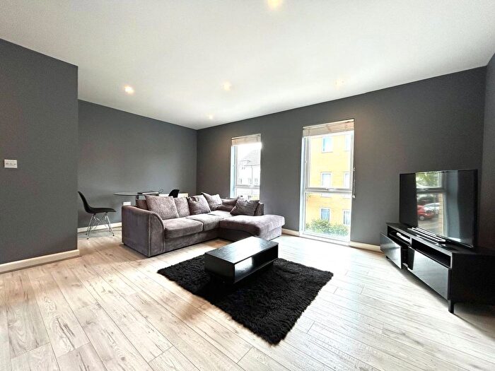 1 Bedroom Flat To Rent In Gweal Avenue, Reading, Berkshire, RG2