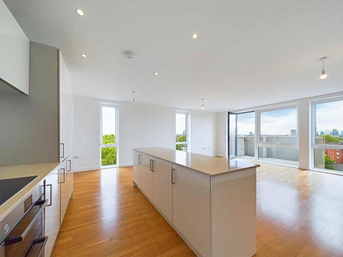 2 Bedroom Penthouse To Rent In Sketch Apartments, White Horse Lane, London, E1