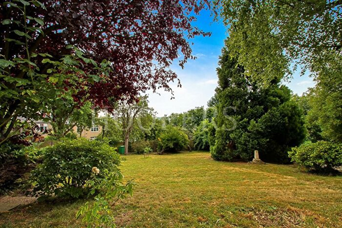 2 Bedroom Flat For Sale In Dollis Hill Lane, London, NW2