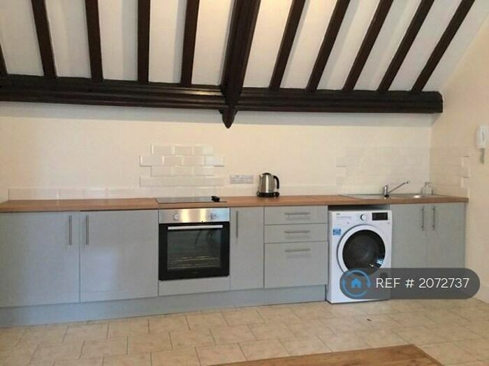 Studio To Rent In The Old Vicarage Horsefair, Banbury, OX16