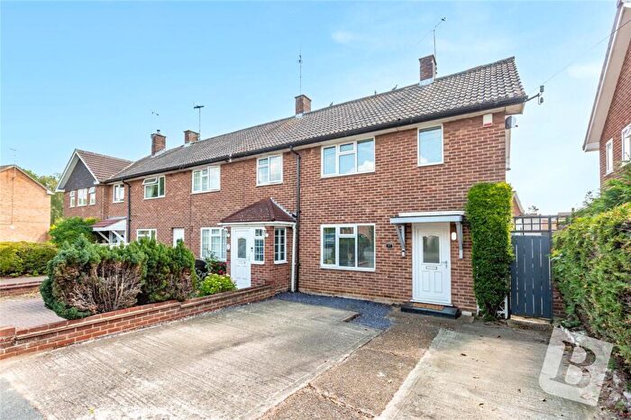 2 Bedroom Semi Detached House For Sale In Eastham Crescent, Brentwood, Essex, CM13