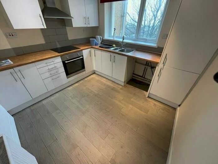 2 Bedroom Flat For Sale In Severn Road, Colwyn Bay, LL29