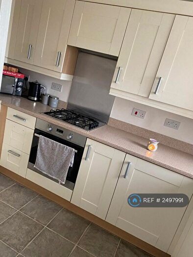 4 Bedroom Terraced House To Rent In Hexagon Close, Manchester, M9