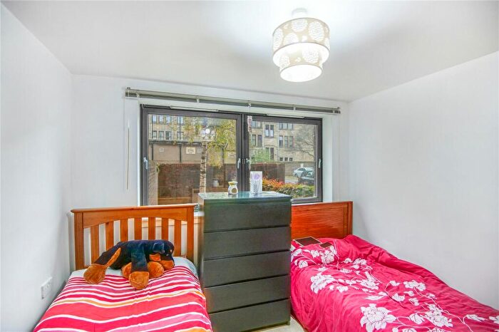 2 Bedroom Flat For Sale In Golspie Street, Glasgow, Glasgow City, G51
