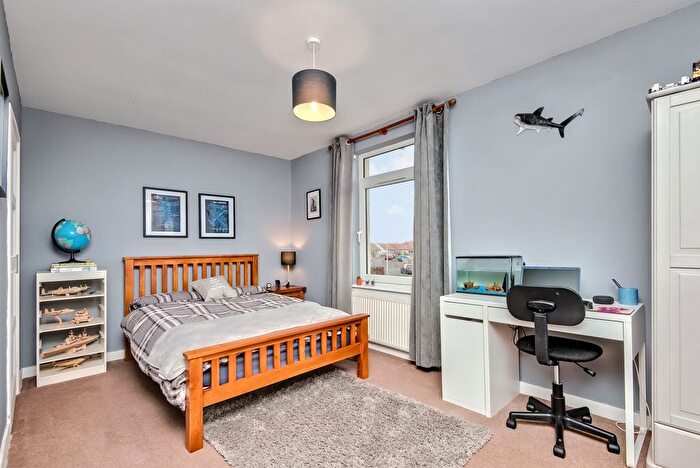 2 Bedroom Semi-Detached House For Sale In Braehead Road, Pittenweem, KY10