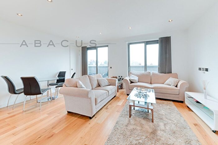 2 Bedroom Flat To Rent In The Cascades, Finchley Road, Childs Hill, NW3