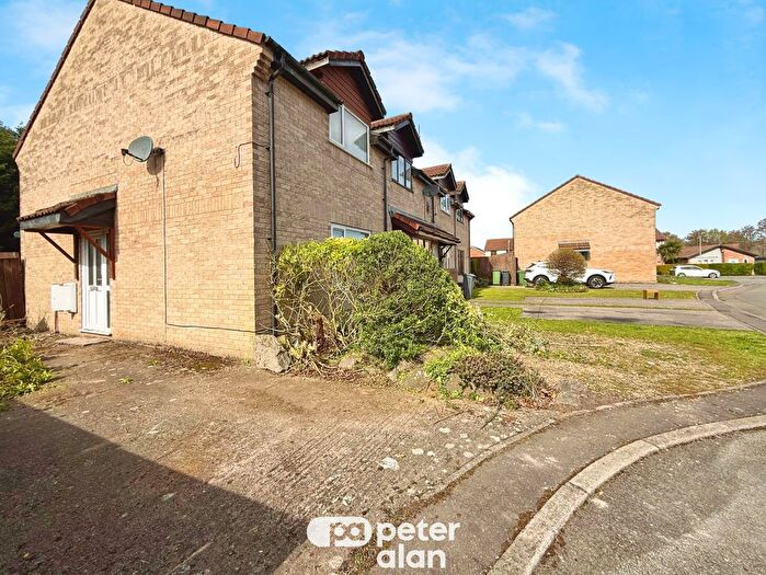 2 Bedroom Property To Rent In Windflower Close, St. Mellons, Cardiff, CF3