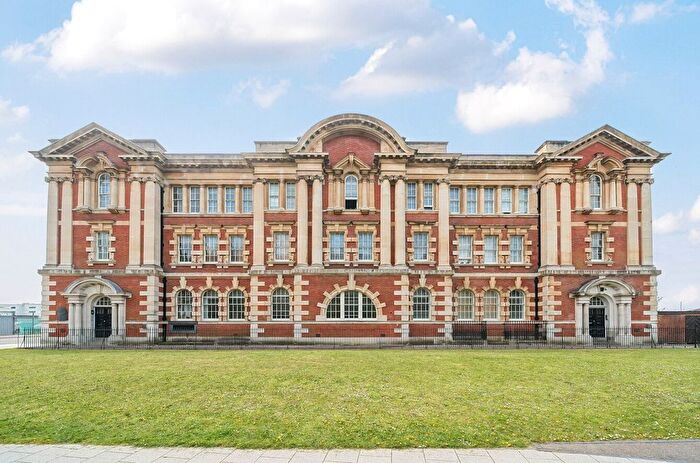 2 Bedroom Flat To Rent In Platform Road, Southampton, Hampshire, SO14