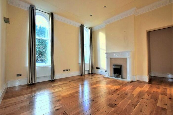 2 Bedroom Flat To Rent In Holly Royde House, Palatine Road, Didsbury, M20