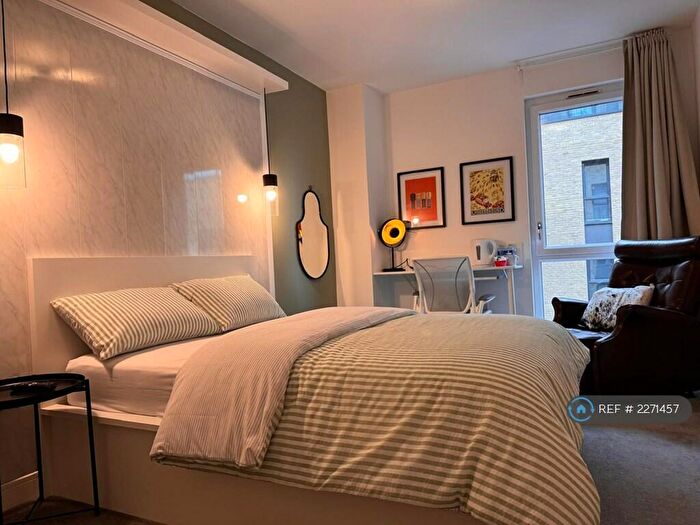 1 Bedroom Flat To Rent In Hoffmans Road, London, E17