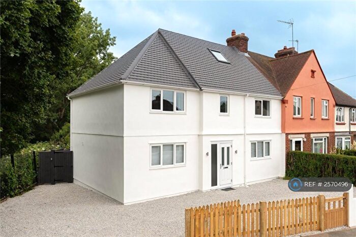 4 Bedroom End Of Terrace House To Rent In South Park Road, Maidstone, ME15