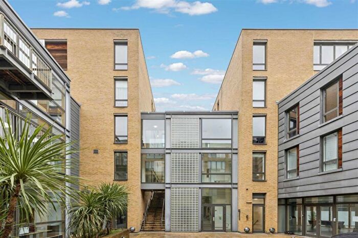 2 Bedroom Flat For Sale In Drysdale Street, Hoxton, N1