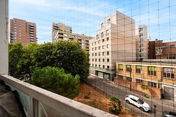 2 Bedroom Flat For Sale In Waylett House, Loughborough Street, Vauxhall, London, SE11