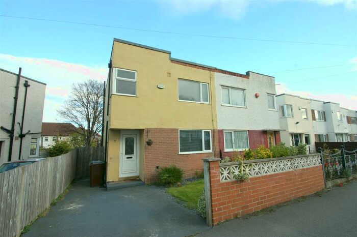 3 Bedroom Semi-Detached House To Rent In Riviera Gardens, Chapel Allerton, Leeds, LS7