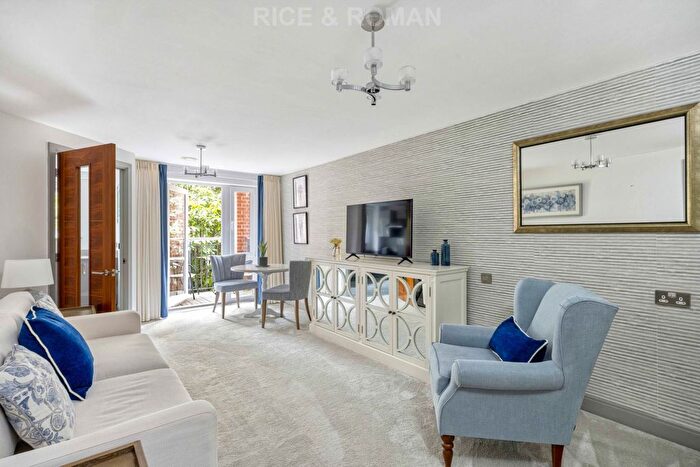 2 Bedroom Flat To Rent In Station Parade, Virginia Water, GU25